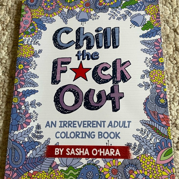 1 book by The Captain and 2 colouring books - fun swear words - colour therapy - Picture 4 of 9